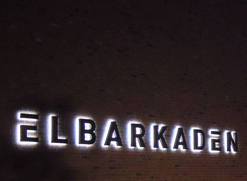 Leuchtbuchstaben Rückleuchter Elbarkaden Hamburg Hafencity