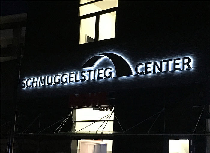 Leuchtbuchstaben Rückleuchter Edelstahl Schmuggelstieg Center Norderstedt