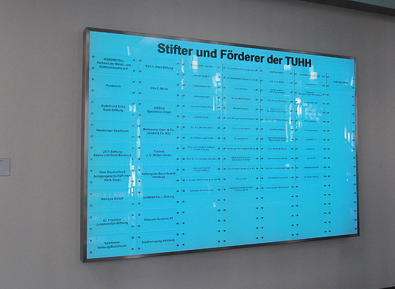 Leuchtkasten vollflächig leuchtend TU Hamburg