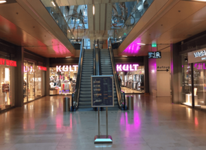 Auffällige Leuchtreklame von Gräbo für KULT Auffällige Leuchtreklame von Gräbo für KULT