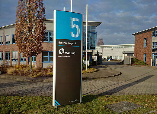 Pylone angestrahlt Essener Bogen Hamburg