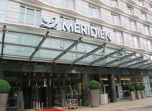 Leuchtbuchstaben Frontleuchter Le Meridien Hamburg