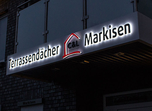 Leuchtbuchstaben Seitenleuchter C&L Terassendach Elmshorn